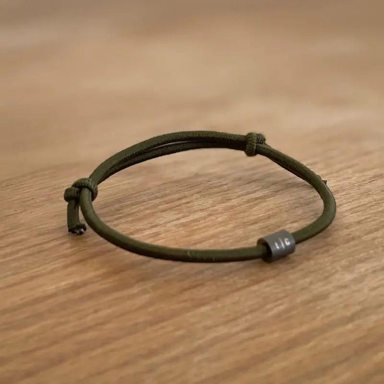 Wristband Emergency Glass Breaker Is Safe, Comfortable, Stylish And Practical