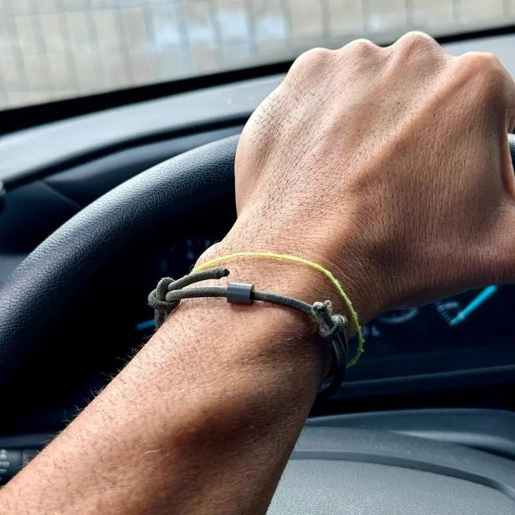 Wristband Emergency Glass Breaker Is Safe, Comfortable, Stylish And Practical