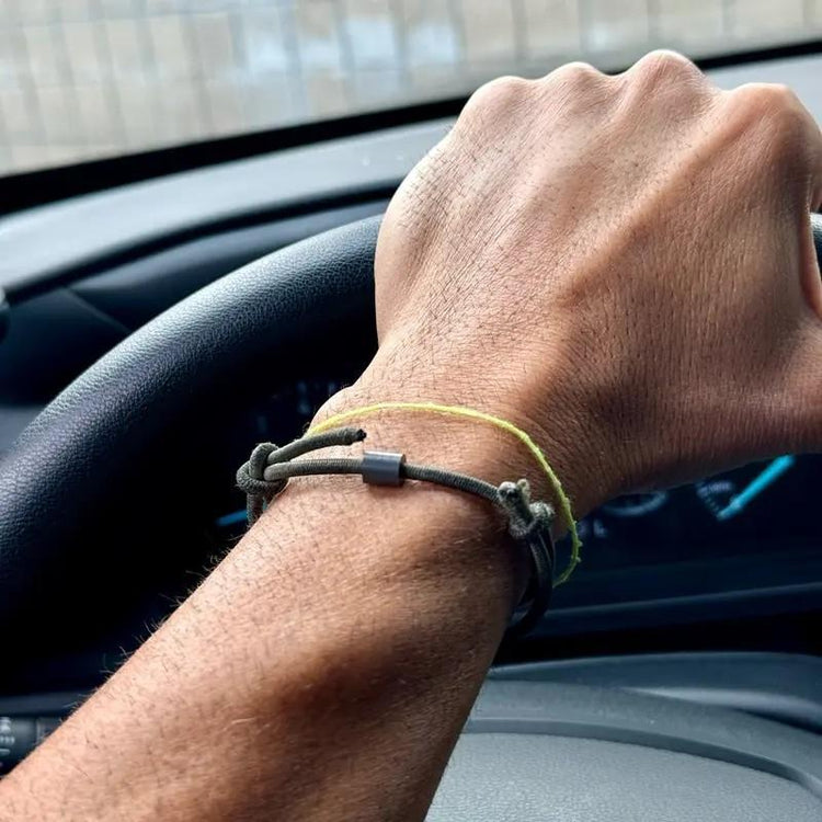 Wristband Emergency Glass Breaker Is Safe, Comfortable, Stylish And Practical