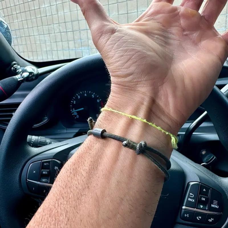Wristband Emergency Glass Breaker Is Safe, Comfortable, Stylish And Practical